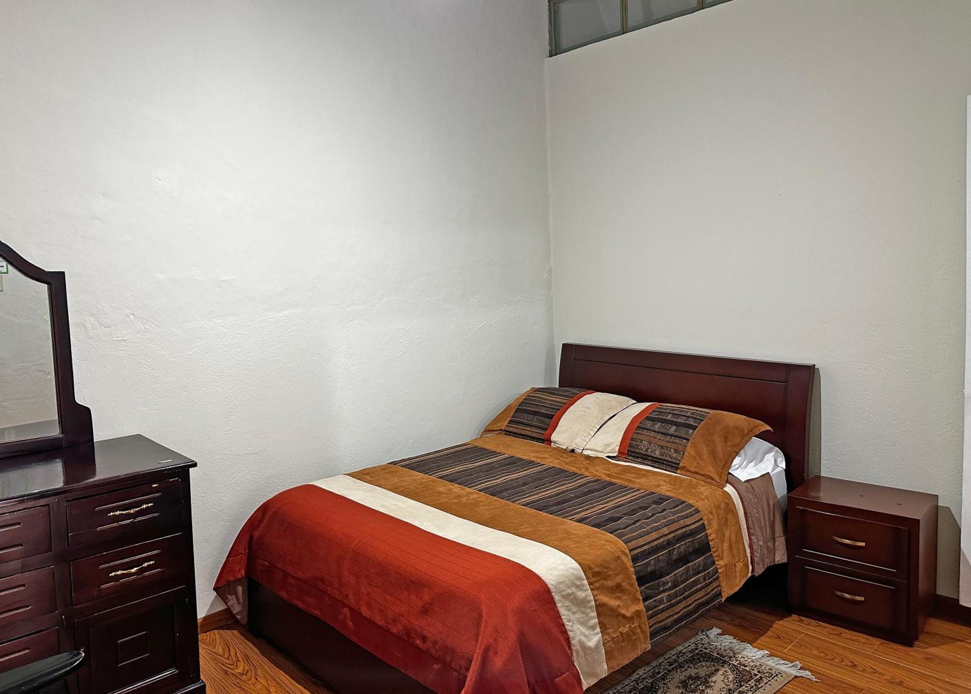 Hostal Latina Cuenca Exterior photo