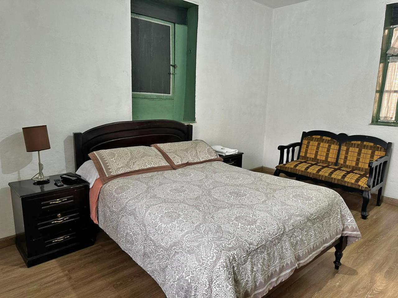 Hostal Latina Cuenca Exterior photo