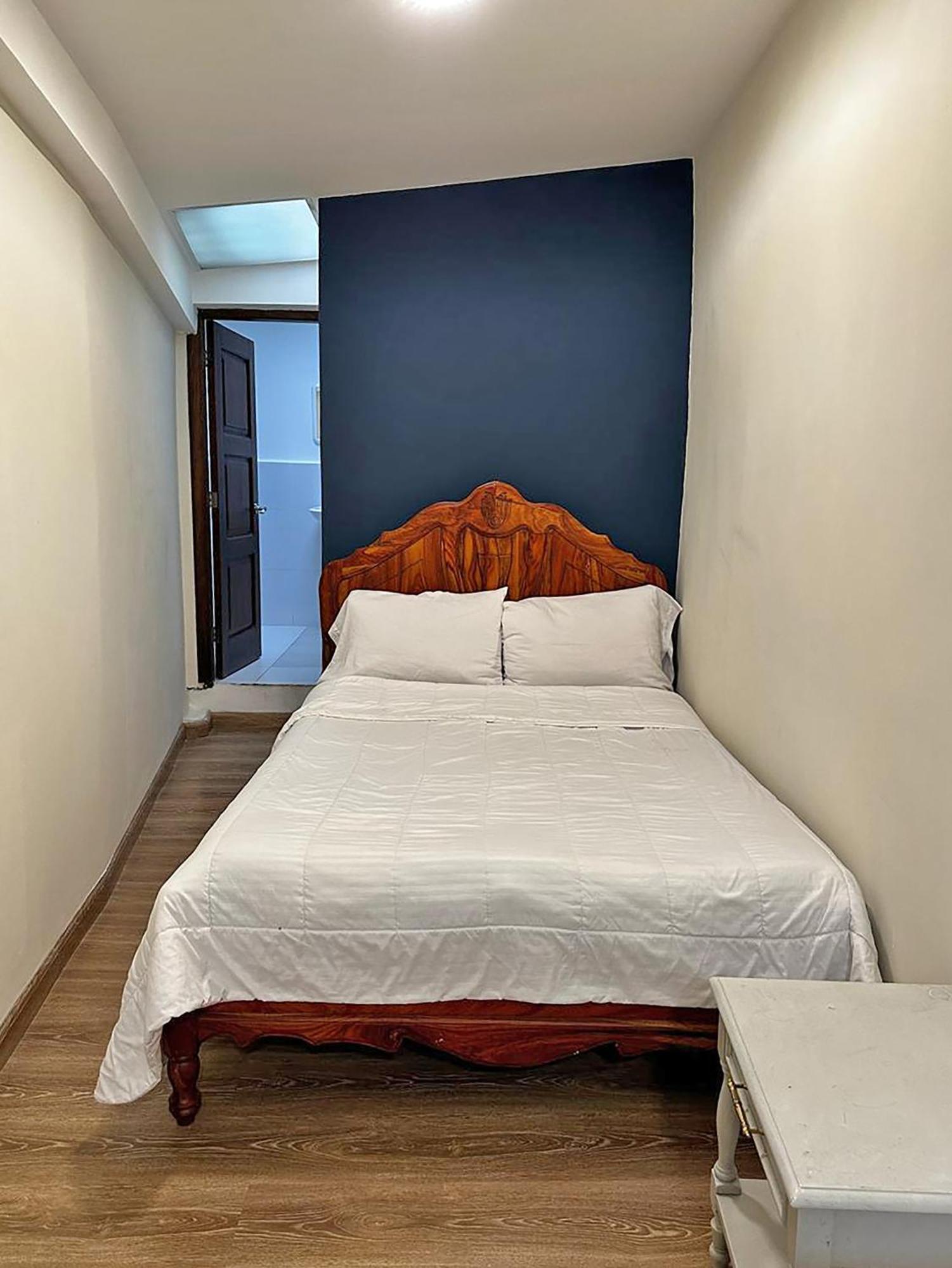 Hostal Latina Cuenca Exterior photo